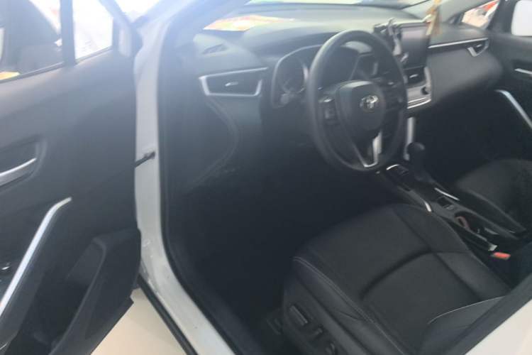 Used Toyota FRONTLANDER 2022 2.0L CVT Luxury Edition Driver Seat