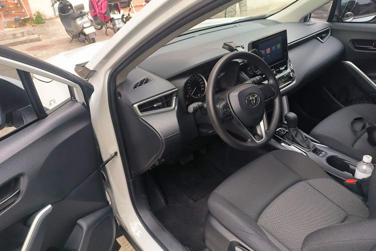Used Toyota FRONTLANDER 2022 2.0L CVT Elite Edition Driver Seat