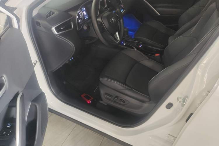 Used Toyota FRONTLANDER 2022 2.0L CVT Luxury Edition Driver Seat