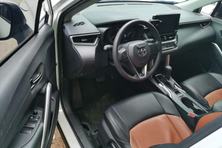 Used Toyota FRONTLANDER 2022 2.0L CVT Elite Edition Driver Seat