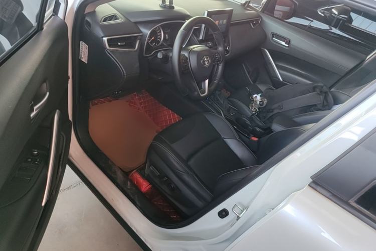 Used Toyota FRONTLANDER 2022 2.0L CVT Luxury Edition Driver Seat