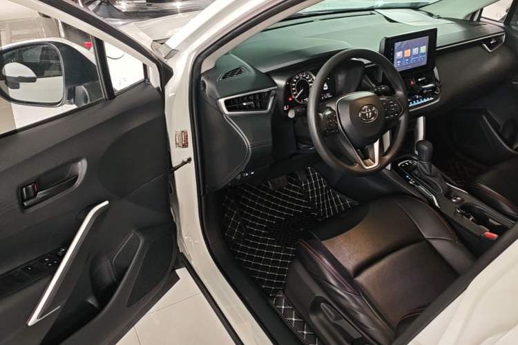 Used Toyota FRONTLANDER 2022 2.0L CVT Leading Edition Driver Seat