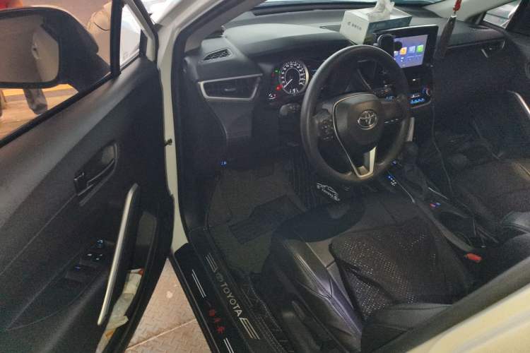 Used Toyota FRONTLANDER 2022 2.0L CVT Elite Edition Driver Seat