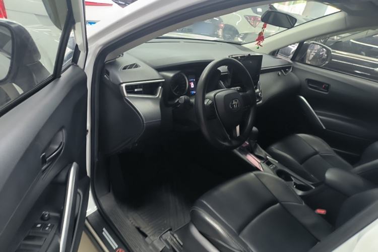 Used Toyota FRONTLANDER 2022 2.0L CVT Elite Edition Driver Seat