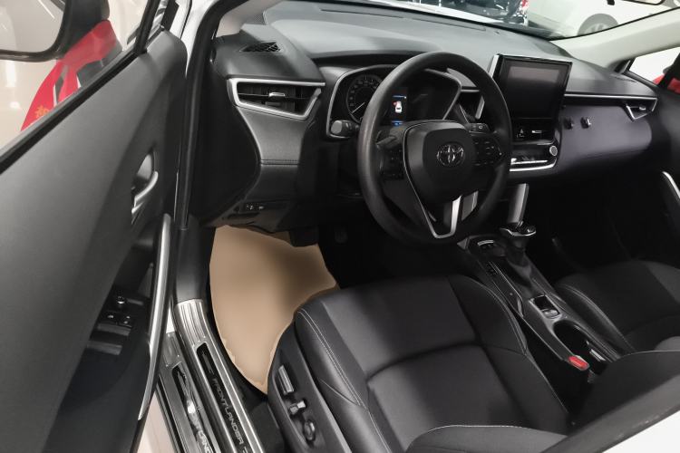 Used Toyota FRONTLANDER 2022 2.0L CVT Luxury Edition Driver Seat
