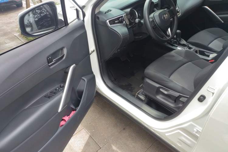 Used Toyota FRONTLANDER 2022 2.0L CVT Elite Edition Driver Seat