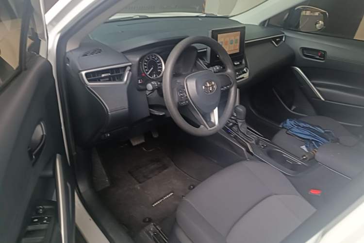 Used Toyota FRONTLANDER 2022 2.0L CVT Elite Edition Driver Seat