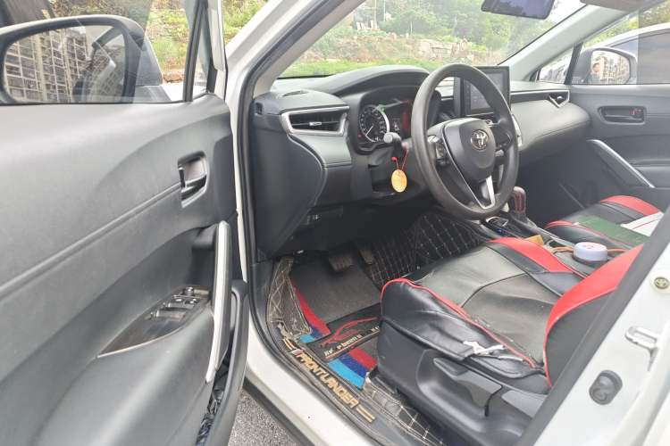 Used Toyota FRONTLANDER 2022 2.0L CVT Elite Edition Driver Seat