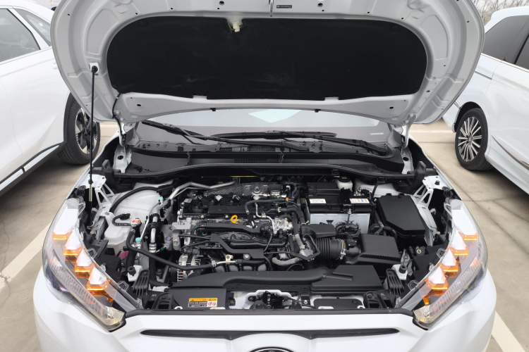 Used Toyota FRONTLANDER 2022 2.0L CVT Luxury PLUS Edition Engine Bay