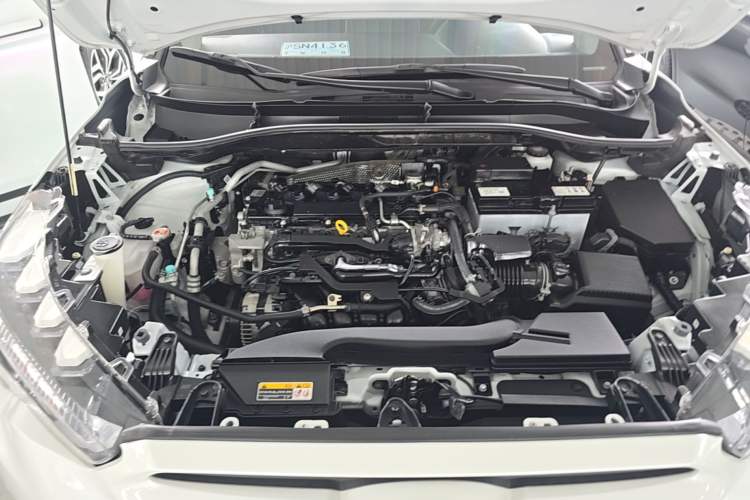 Used Toyota FRONTLANDER 2022 2.0L CVT Luxury PLUS Edition Engine Bay