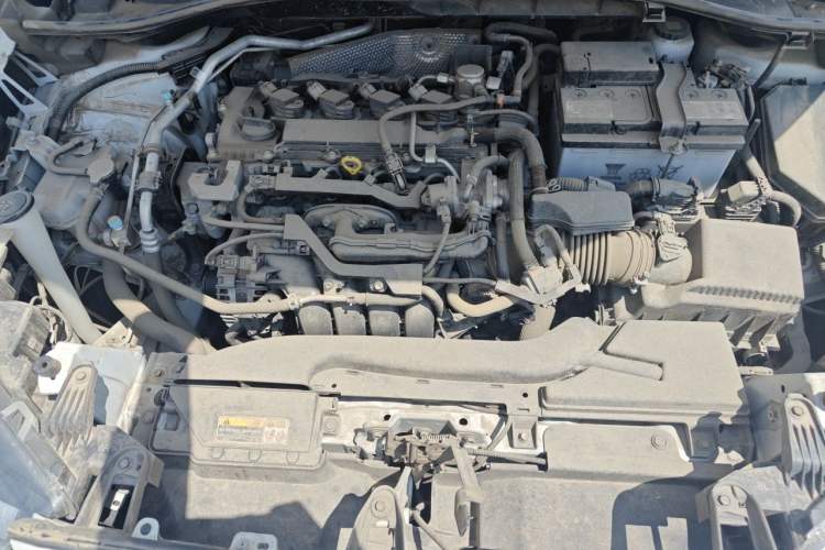 Used Toyota FRONTLANDER 2022 2.0L CVT Luxury Edition Engine Bay