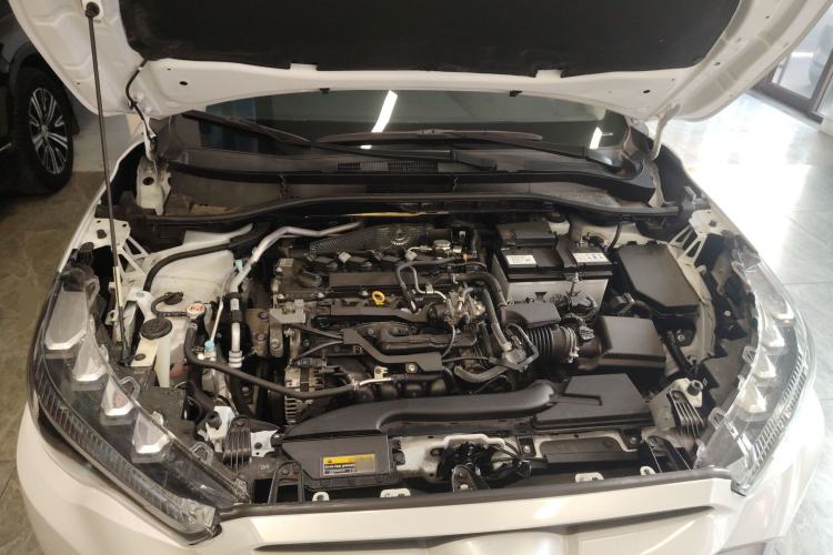 Used Toyota FRONTLANDER 2022 2.0L CVT Luxury PLUS Edition Engine Bay