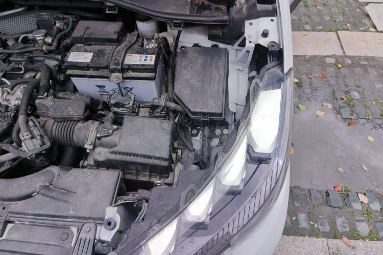 Used Toyota FRONTLANDER 2022 2.0L CVT Luxury Edition Engine Bay Left