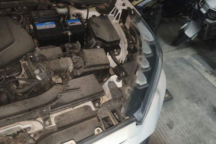 Used Toyota FRONTLANDER 2022 2.0L CVT Luxury Edition Engine Bay Left