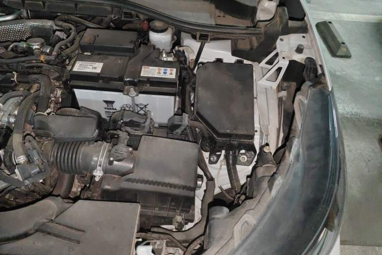 Used Toyota FRONTLANDER 2022 2.0L CVT Elite Edition Engine Bay Left