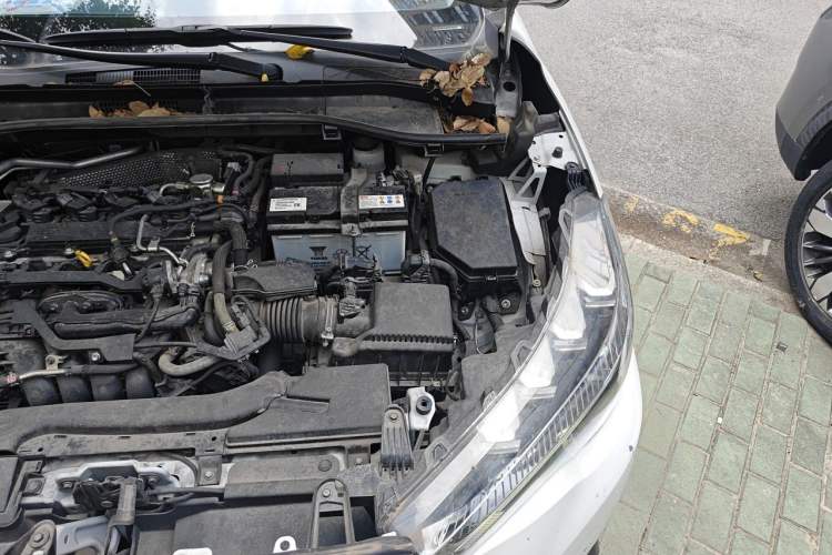 Used Toyota FRONTLANDER 2022 2.0L CVT Luxury PLUS Edition Engine Bay Left
