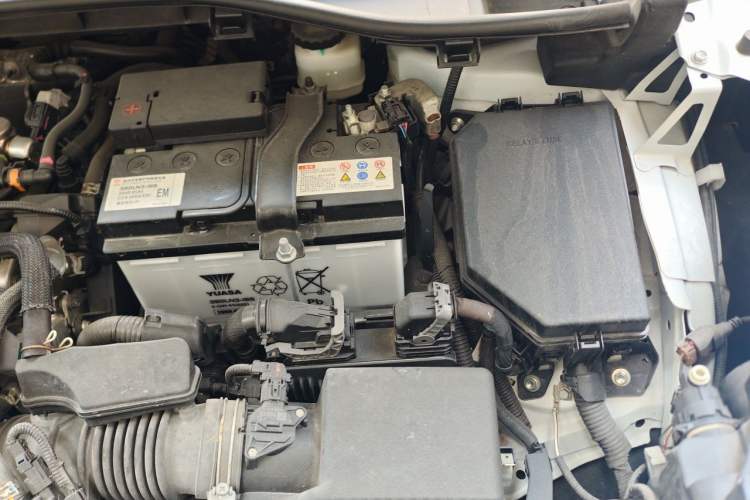 Used Toyota FRONTLANDER 2022 2.0L CVT Elite Edition Engine Bay Left