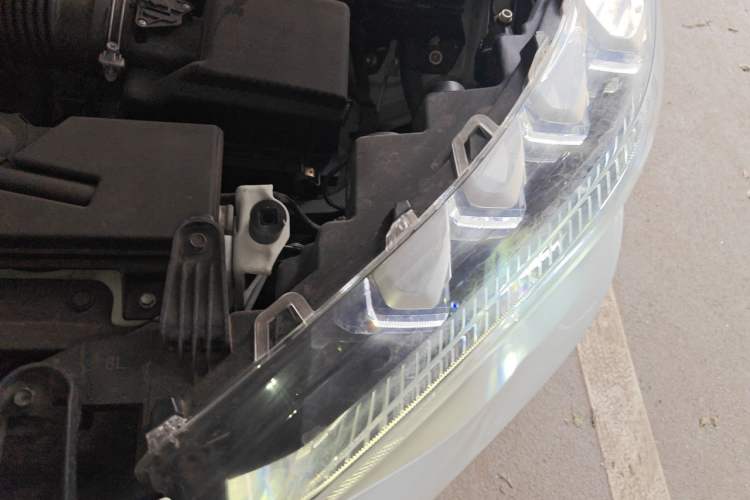Used Toyota FRONTLANDER 2022 2.0L CVT Luxury Edition Engine Bay Left
