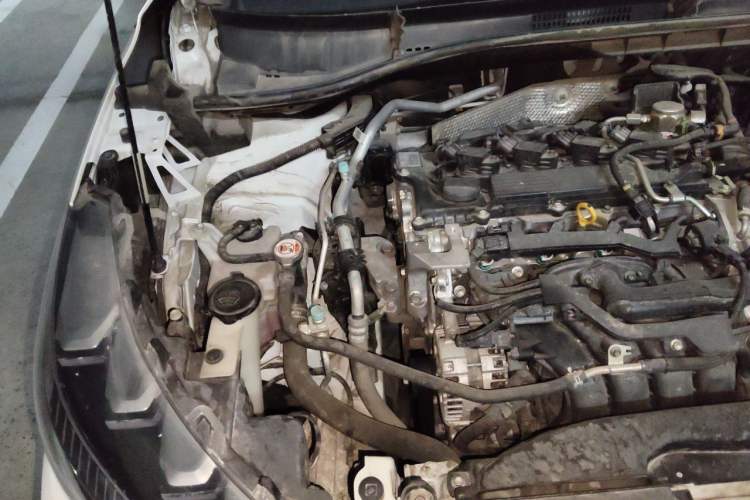 Used Toyota FRONTLANDER 2022 2.0L CVT Luxury Edition Engine Bay Right