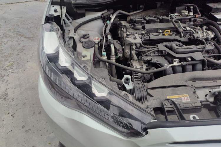 Used Toyota FRONTLANDER 2022 2.0L CVT Luxury Edition Engine Bay Right