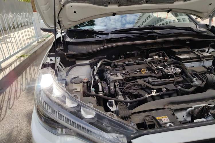 Used Toyota FRONTLANDER 2022 2.0L CVT Luxury Edition Engine Bay Right
