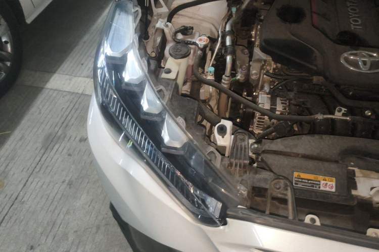 Used Toyota FRONTLANDER 2022 2.0L CVT Luxury Edition Engine Bay Right