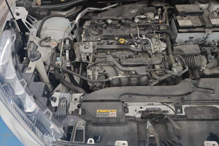 Used Toyota FRONTLANDER 2022 2.0L CVT Luxury PLUS Edition Engine Bay Right