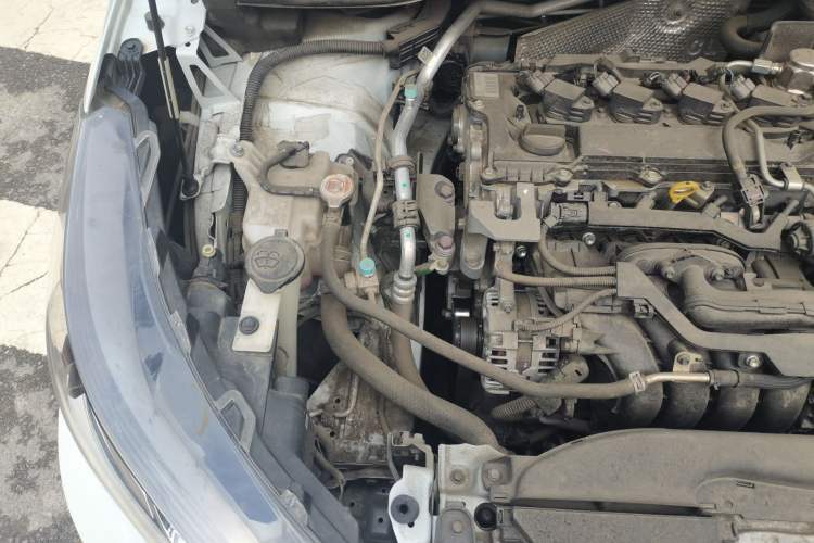 Used Toyota FRONTLANDER 2022 2.0L CVT Elite Edition Engine Bay Right