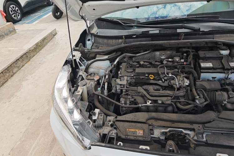 Used Toyota FRONTLANDER 2022 2.0L CVT Luxury PLUS Edition Engine Bay Right