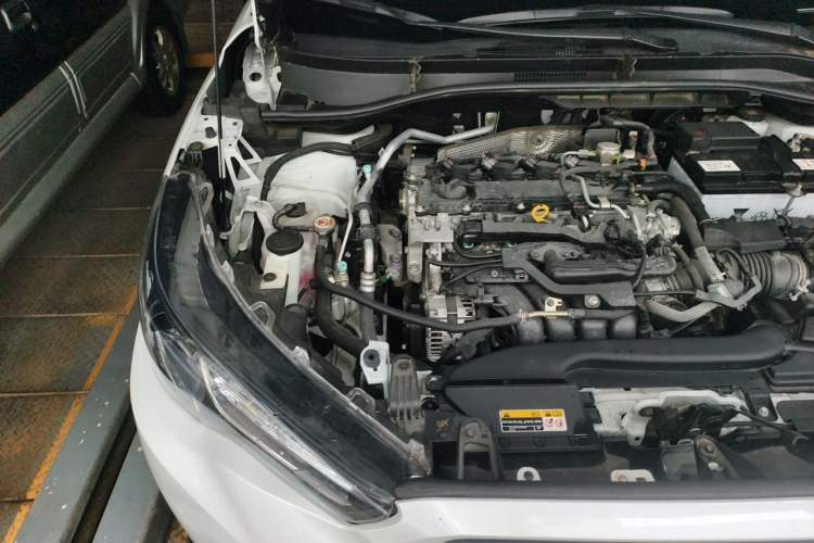 Used Toyota FRONTLANDER 2022 2.0L CVT Elite Edition Engine Bay Right