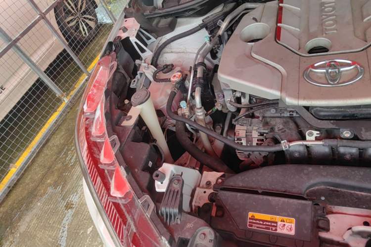 Used Toyota FRONTLANDER 2022 2.0L CVT Luxury Edition Engine Bay Right