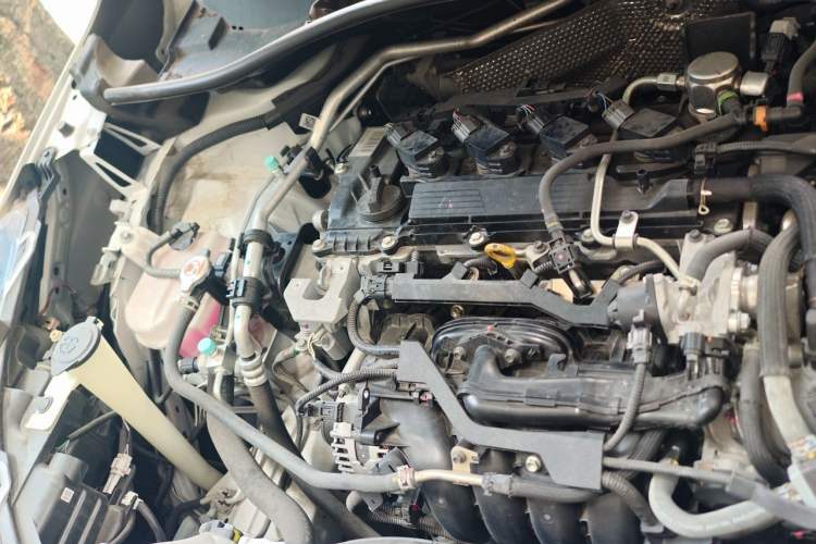Used Toyota FRONTLANDER 2022 2.0L CVT Elite Edition Engine Bay Right