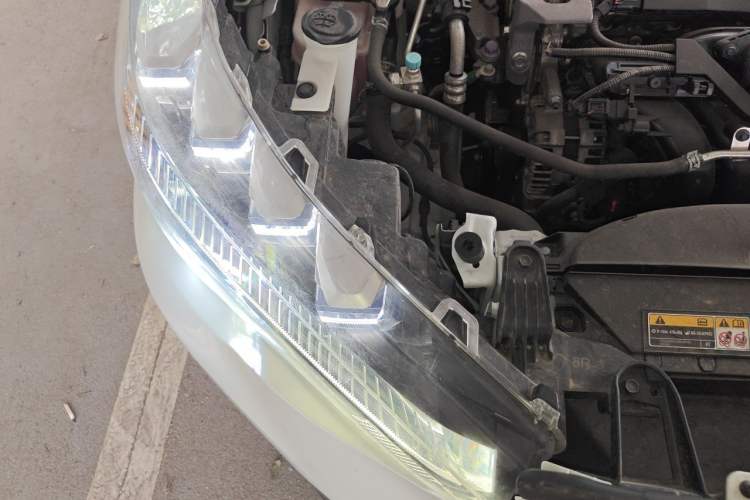 Used Toyota FRONTLANDER 2022 2.0L CVT Luxury Edition Engine Bay Right