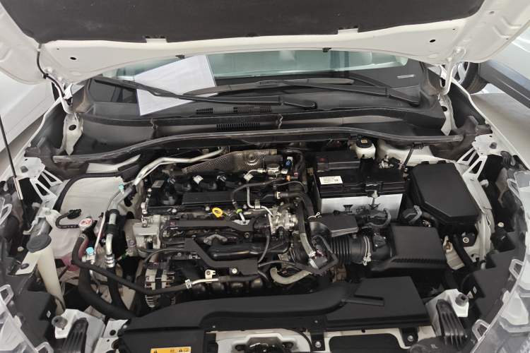 Used Toyota FRONTLANDER 2022 2.0L CVT Luxury PLUS Edition Engine Bay