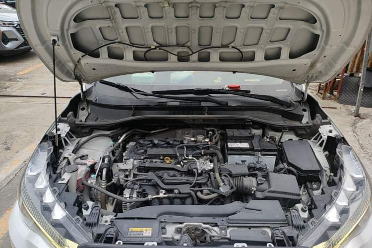 Used Toyota FRONTLANDER 2022 2.0L CVT Luxury Edition Engine Bay