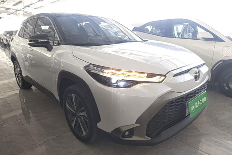 Used Toyota FRONTLANDER 2022 2.0L CVT Luxury PLUS Edition Exterior 1