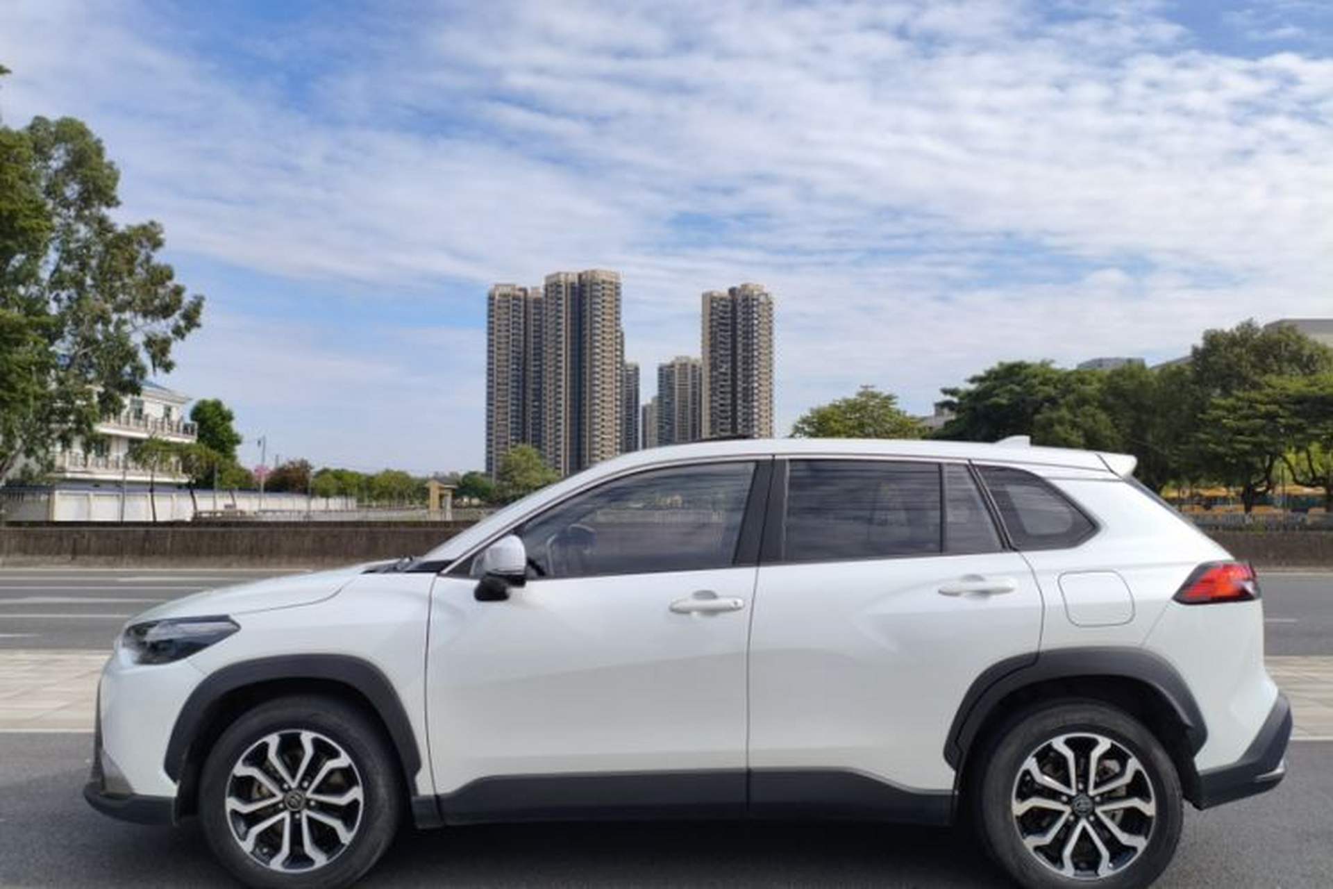 Used Toyota FRONTLANDER 2022 2.0L CVT Luxury Edition Exterior 4