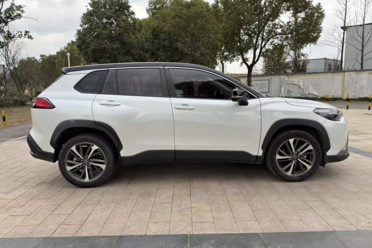 Used Toyota FRONTLANDER 2022 2.0L CVT Luxury PLUS Edition Exterior 4