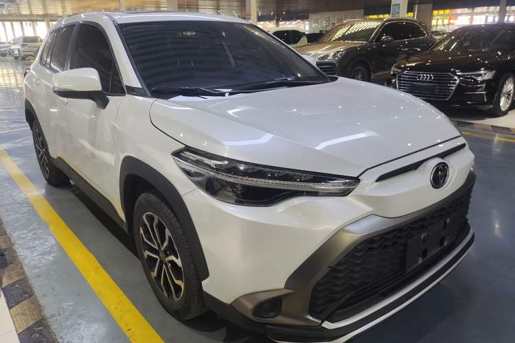 Used Toyota FRONTLANDER 2022 2.0L CVT Luxury Edition Front Right 45 Deg