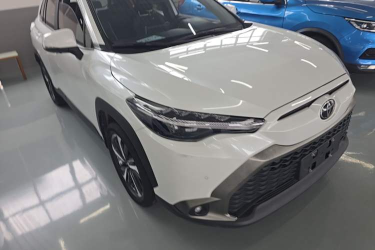 Used Toyota FRONTLANDER 2022 2.0L CVT Luxury PLUS Edition Front Right 45 Deg