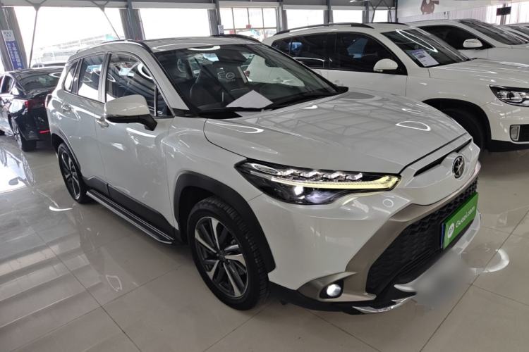 Used Toyota FRONTLANDER 2022 2.0L CVT Luxury PLUS Edition Front Right 45 Deg