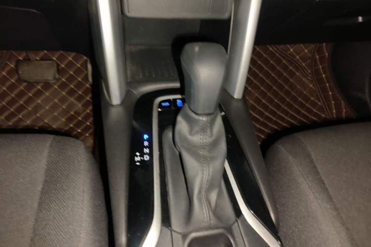 Used Toyota FRONTLANDER 2022 2.0L CVT Elite Edition Gear Lever