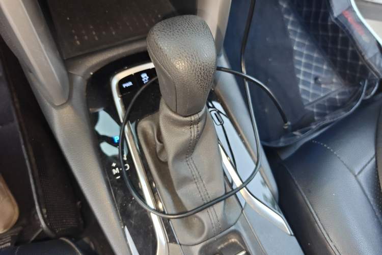 Used Toyota FRONTLANDER 2022 2.0L CVT Leading Edition Gear Lever
