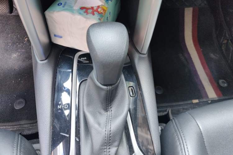 Used Toyota FRONTLANDER 2022 2.0L CVT Elite Edition Gear Lever