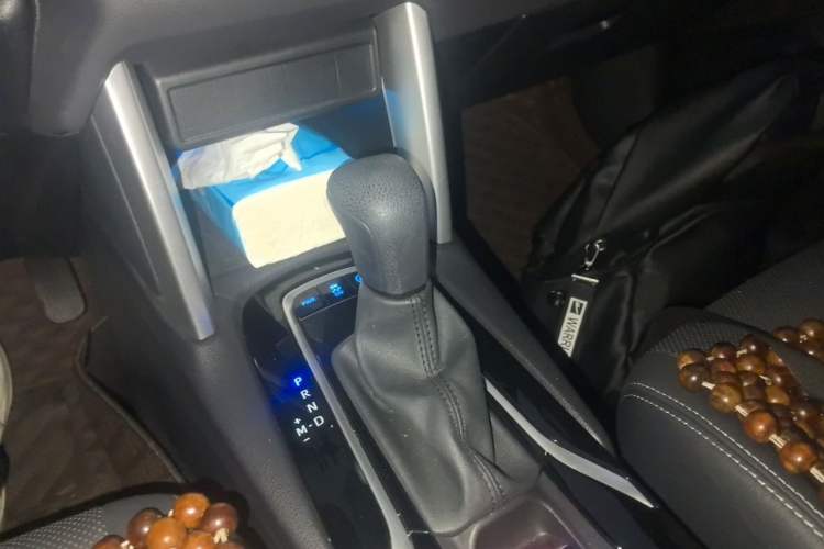 Used Toyota FRONTLANDER 2022 2.0L CVT Luxury Edition Gear Lever