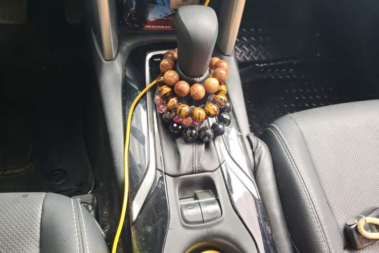 Used Toyota FRONTLANDER 2022 2.0L CVT Luxury PLUS Edition Gear Lever