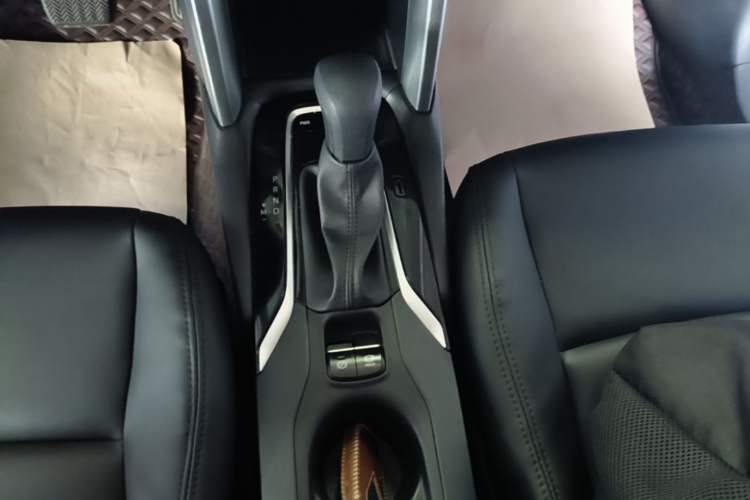 Used Toyota FRONTLANDER 2022 2.0L CVT Leading Edition Gear Lever