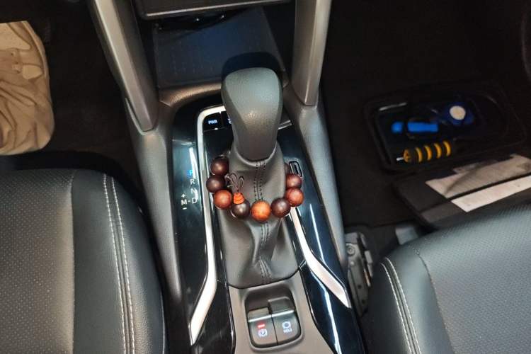 Used Toyota FRONTLANDER 2022 2.0L CVT Luxury Edition Gear Lever