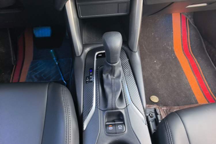 Used Toyota FRONTLANDER 2022 2.0L CVT Elite Edition Gear Lever