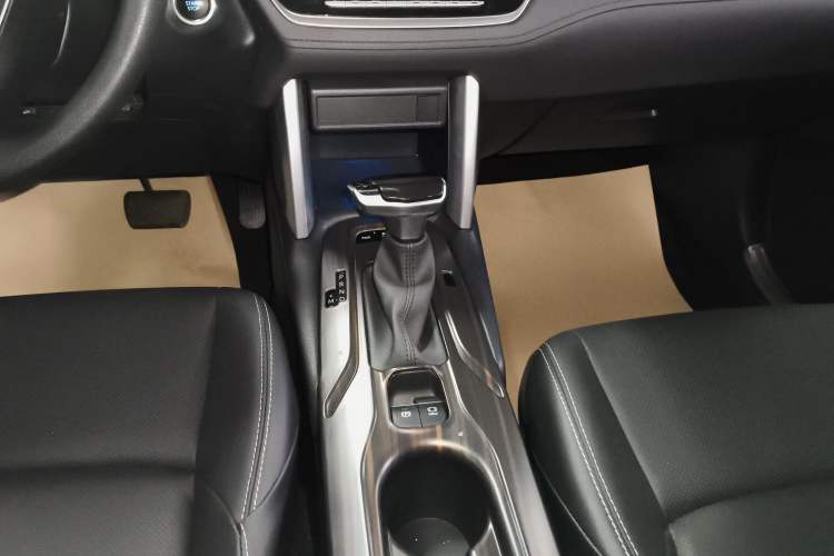 Used Toyota FRONTLANDER 2022 2.0L CVT Luxury Edition Gear Lever